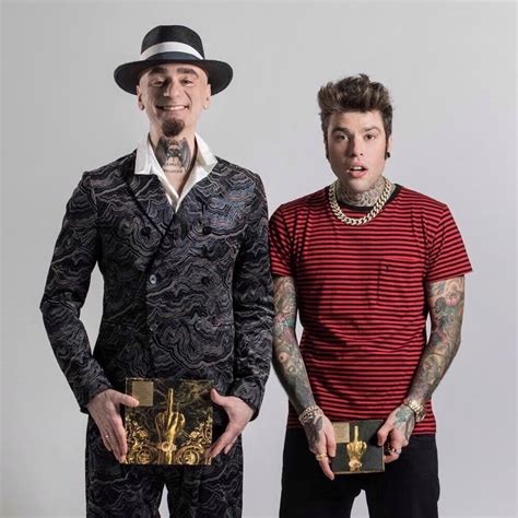 canzoni j ax e fedez comunisti col rolex|‎Comunisti col Rolex di J.